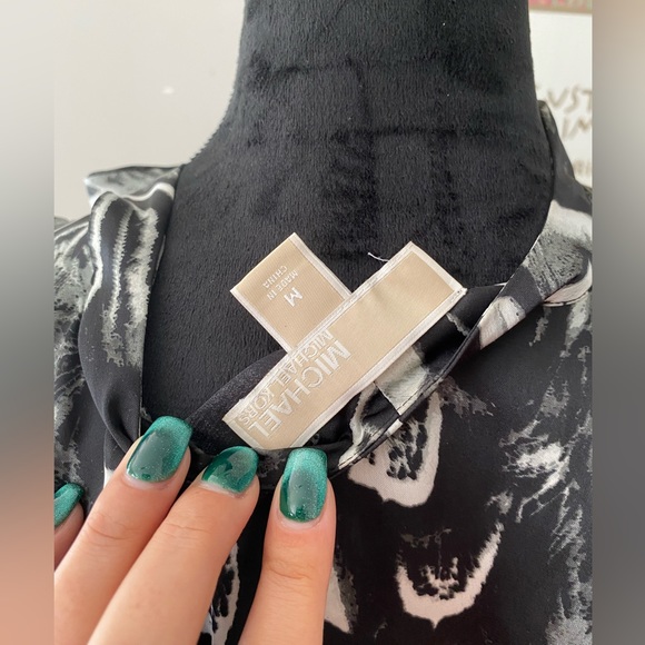 Michael - Michael Kors Women’s Blouse | Color: Black | Print: Feathers Size M - Picture 2 of 7